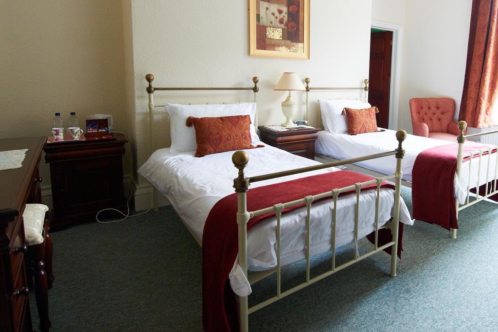 Отель Buckley Arms Dinas Mawddwy Экстерьер фото