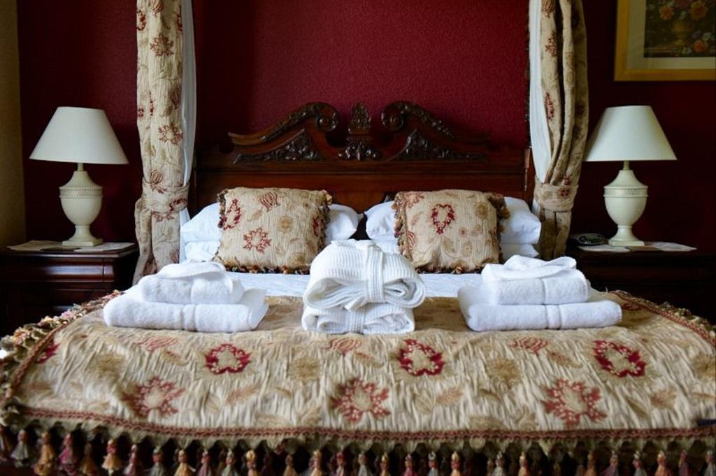 Отель Buckley Arms Dinas Mawddwy Экстерьер фото